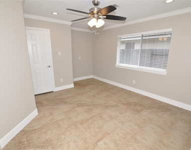 26983 Crown Haven Drive - Photo Thumbnail 12