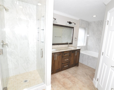 26983 Crown Haven Drive - Photo Thumbnail 16