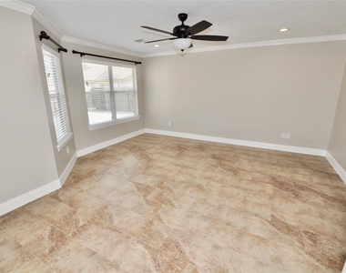 26983 Crown Haven Drive - Photo Thumbnail 11