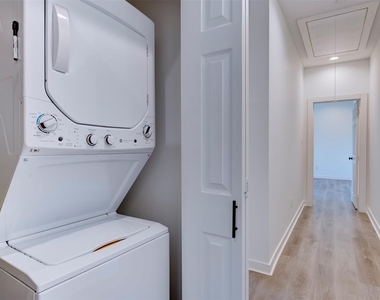 175 W 6th Street - Photo Thumbnail 4