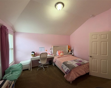 5518 Plumero Meadow Drive - Photo Thumbnail 17