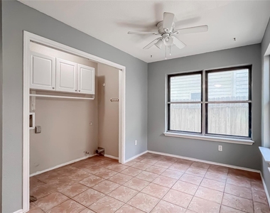 10506 Goldfield Lane - Photo Thumbnail 8
