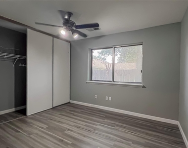 10506 Goldfield Lane - Photo Thumbnail 14
