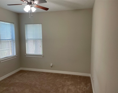 15480 Constellation Circle W - Photo Thumbnail 21