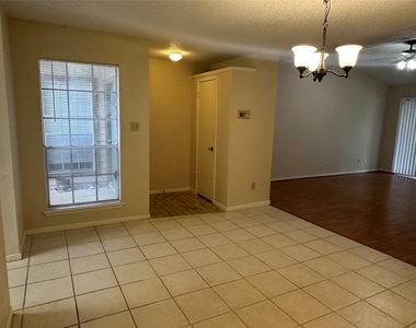 2121 Hepburn Street - Photo Thumbnail 6