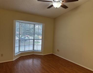 2121 Hepburn Street - Photo Thumbnail 13