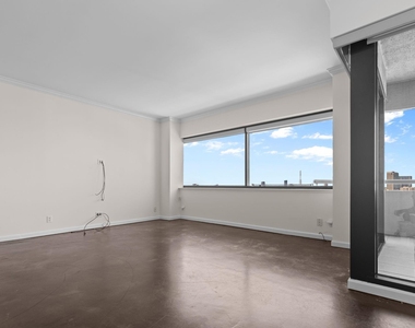 5000 Montrose Boulevard - Photo Thumbnail 5