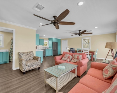 610 Surf Drive - Photo Thumbnail 5