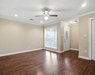 505 Malvern Avenue - Photo Thumbnail 8