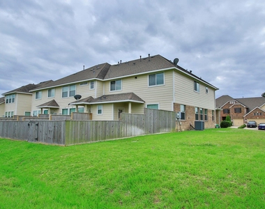 10516 Primo Place - Photo Thumbnail 3