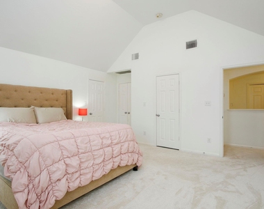 10516 Primo Place - Photo Thumbnail 15