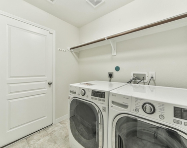 15411 Sienna Peak Lane - Photo Thumbnail 16