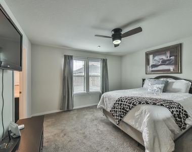 15411 Sienna Peak Lane - Photo Thumbnail 11