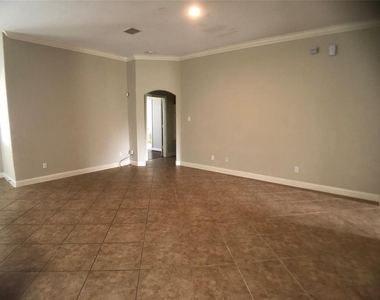 6510 Ashland Terrace Lane - Photo Thumbnail 8