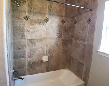 6510 Ashland Terrace Lane - Photo Thumbnail 18