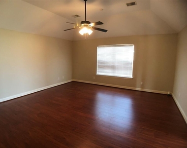 6510 Ashland Terrace Lane - Photo Thumbnail 10