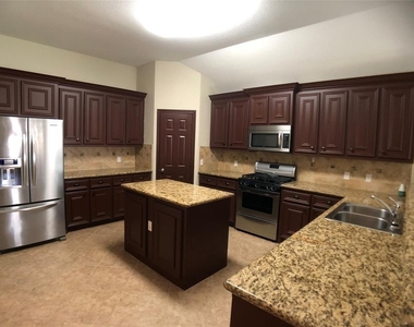 6510 Ashland Terrace Lane - Photo Thumbnail 4