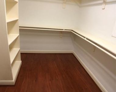 6510 Ashland Terrace Lane - Photo Thumbnail 13