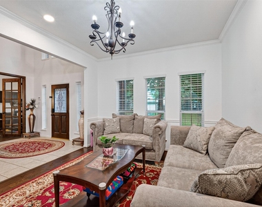 2602 Falcon Knoll Lane - Photo Thumbnail 12