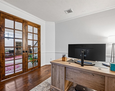2602 Falcon Knoll Lane - Photo Thumbnail 13