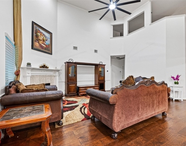 2602 Falcon Knoll Lane - Photo Thumbnail 11