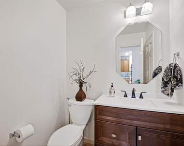 2602 Falcon Knoll Lane - Photo Thumbnail 14