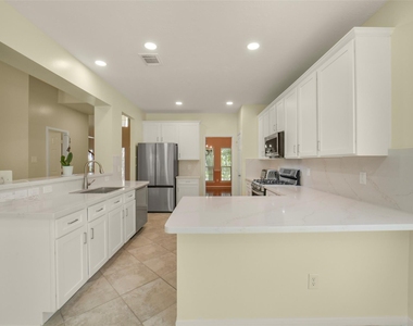 2414 Falcon Knoll Lane - Photo Thumbnail 18