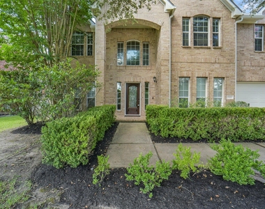 2414 Falcon Knoll Lane - Photo Thumbnail 3