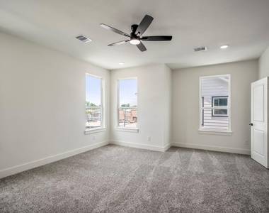 1226 E 23rd Street - Photo Thumbnail 18