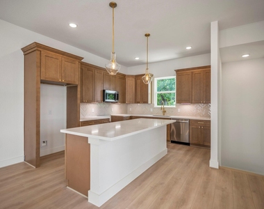 1226 E 23rd Street - Photo Thumbnail 6