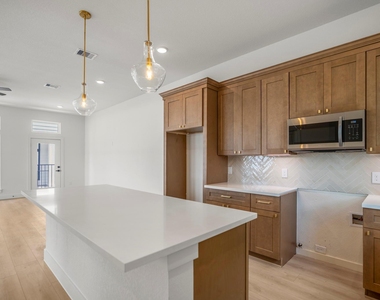 1226 E 23rd Street - Photo Thumbnail 9