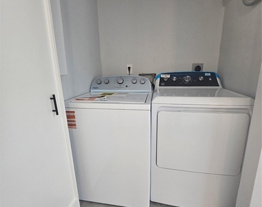 4724 4th           Units    B,c,d,e Street - Photo Thumbnail 13