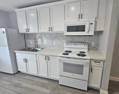 4724 4th           Units    B,c,d,e Street - Photo Thumbnail 1