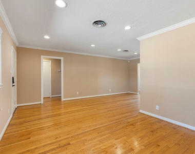 1802 Turnpike Road - Photo Thumbnail 7