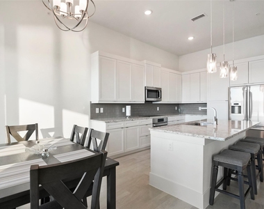 199 Waterpoint Court - Photo Thumbnail 11