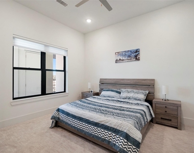 199 Waterpoint Court - Photo Thumbnail 6