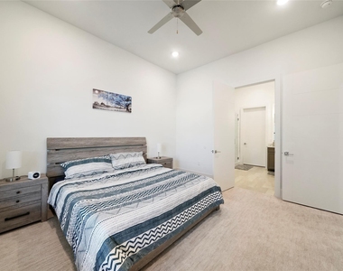 199 Waterpoint Court - Photo Thumbnail 7