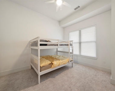 199 Waterpoint Court - Photo Thumbnail 9