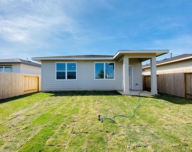 2811 Chancery Summit Court - Photo Thumbnail 16
