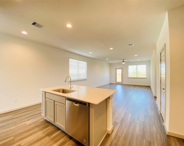 2811 Chancery Summit Court - Photo Thumbnail 6
