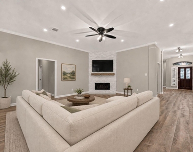 1527 Lake Pauline Court - Photo Thumbnail 4