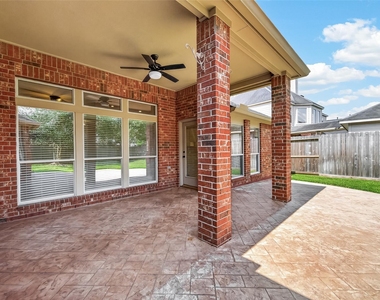 1527 Lake Pauline Court - Photo Thumbnail 38