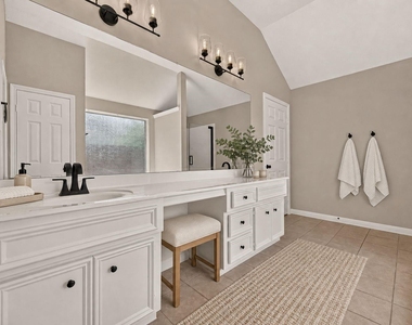 1527 Lake Pauline Court - Photo Thumbnail 25