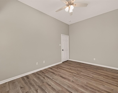 1527 Lake Pauline Court - Photo Thumbnail 35