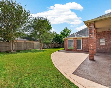 1527 Lake Pauline Court - Photo Thumbnail 39