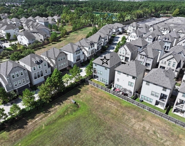 4004 Centre Meadow Way - Photo Thumbnail 32
