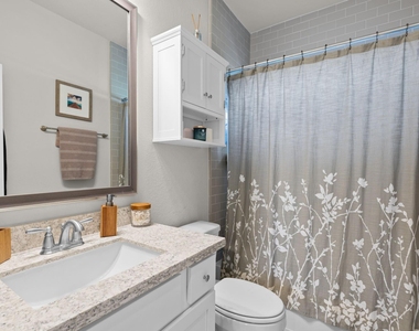 4004 Centre Meadow Way - Photo Thumbnail 26