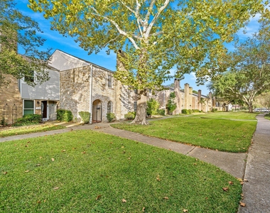 8726 Wilcrest Drive - Photo Thumbnail 27