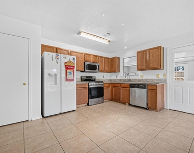 6510 Grand Haven Drive - Photo Thumbnail 14