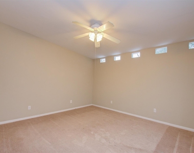 5419 Gulfton Street - Photo Thumbnail 12